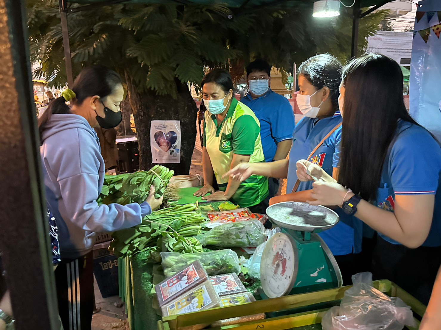 title - ส.ป.ก.สุโขทัย ร่วมใจส่งสุขปีใหม่ มอบให้ประชาชน